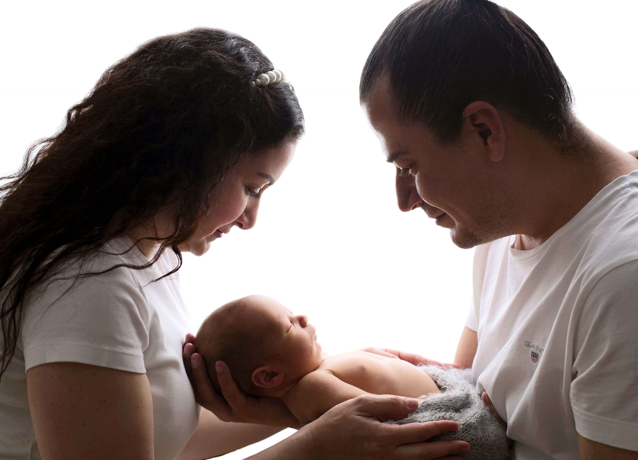 yenidoğan bebek fotoğrafı aile